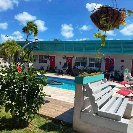 Frederiksted Georges Royal Inn מראה חיצוני תמונה