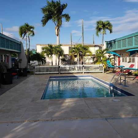 Frederiksted Georges Royal Inn מראה חיצוני תמונה